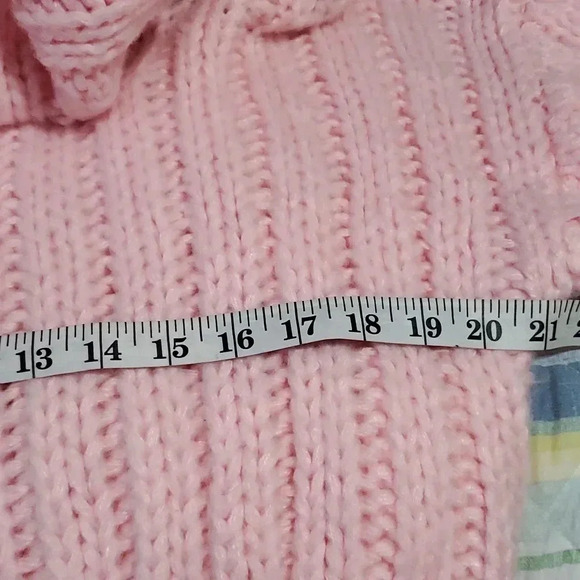 Cuddly soft pink crop sweater - Picture 5 of 8